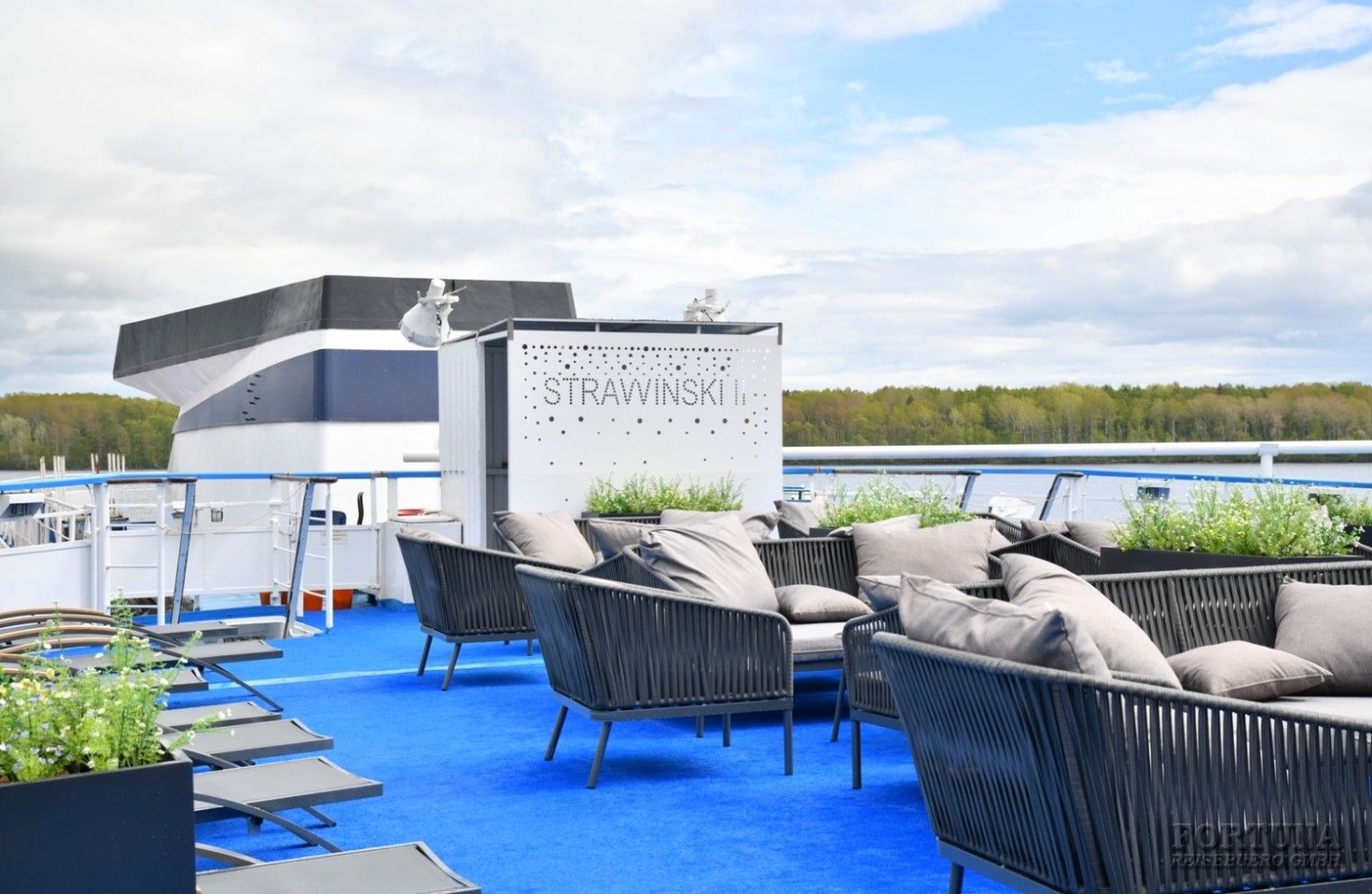 Тх Игорь Стравинский 4*. Солнечная палуба ||3