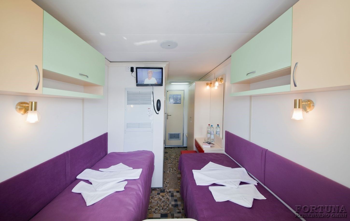 Теплоход М. Литвинов 4*. Каюты Двухместные ||7