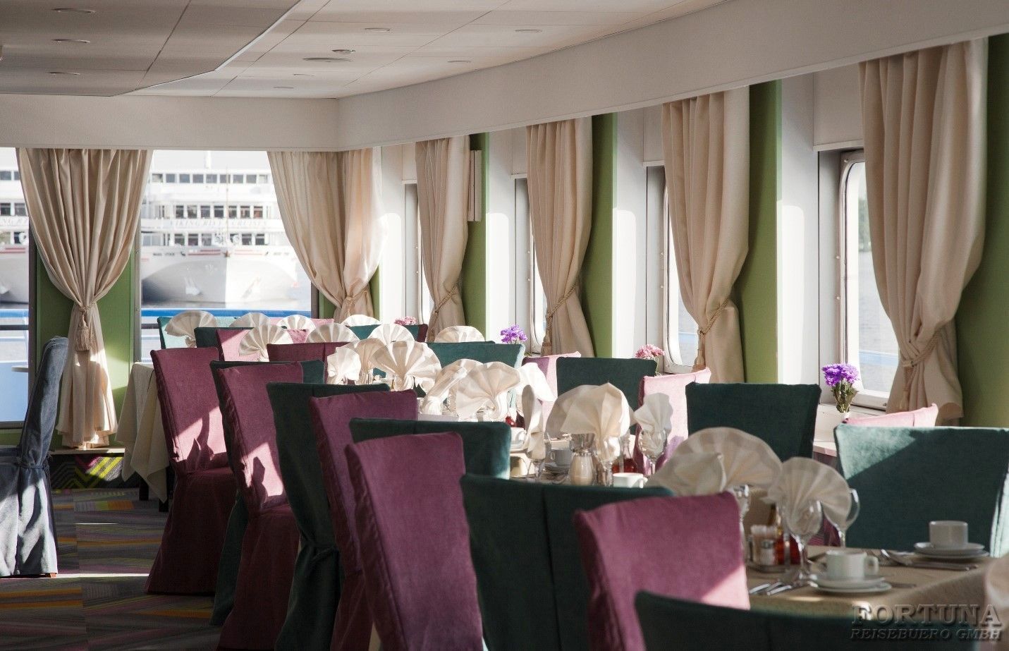 ТХ Максим Литвинов 4*. Ресторан ||1