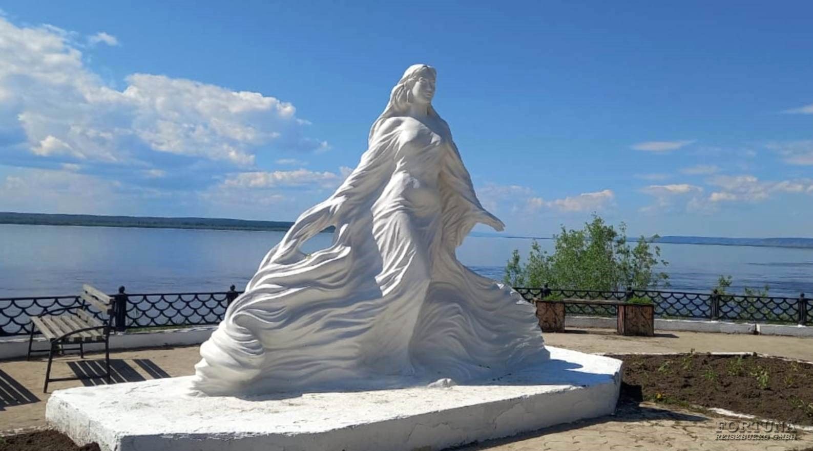 "Усть-Кут - Ленские Столбы - Якутск" 