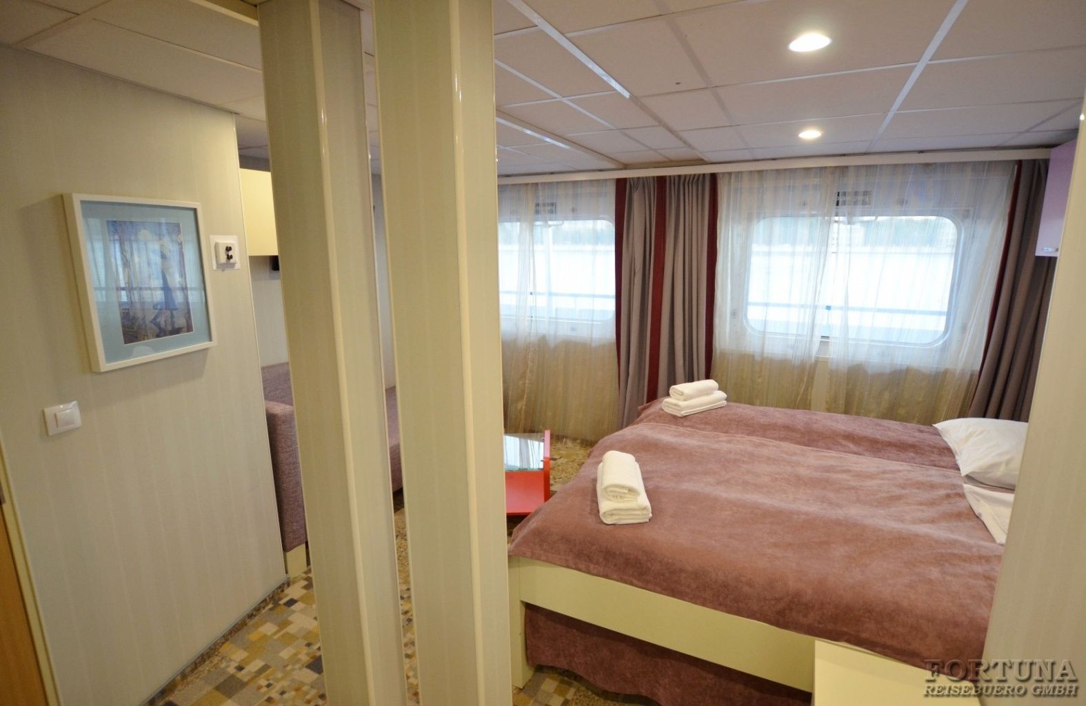 ТХ Максим Литвинов 4*. Каюты Люкс 2М+ № 317,318,407,408 ||5