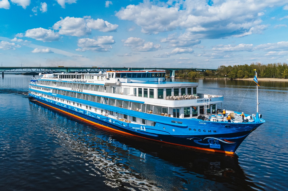 Круиз "Москва - Углич - Кузино - Кижи - Петрозаводск - Мандроги - Хийденсельга - Валаам - Санкт-Петербург", теплоход "Россия"