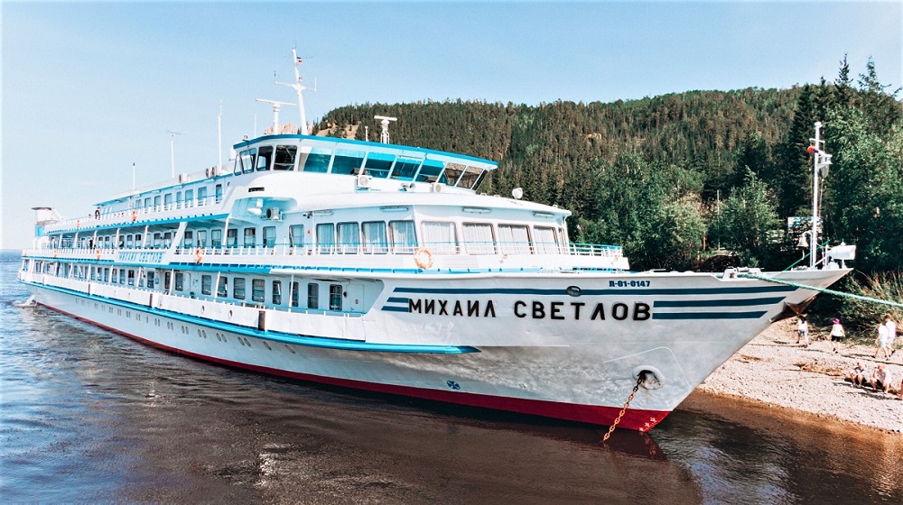 Круиз "Якутск - Ленские Столбы - Жиганск - Кюсюр - Неелово (Тикси) - Тит-Ары - Полярный круг - остров Тайменный - Соттинцы - Якутск", теплоход "Михаил Светлов"