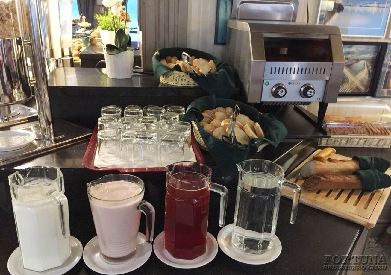 Речные круизы. Теплоход Сергей Дягилев, ресторан ||1