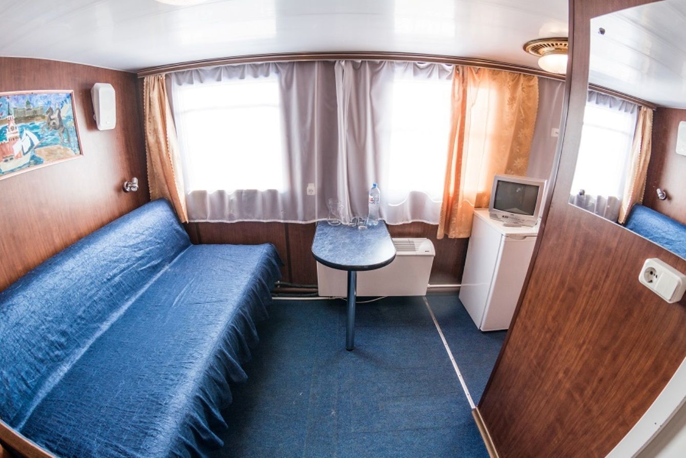 Круизы по России. ТХ Две столицы. Каюты Полулюкс № 301 - 304, 306 и 309 ||9