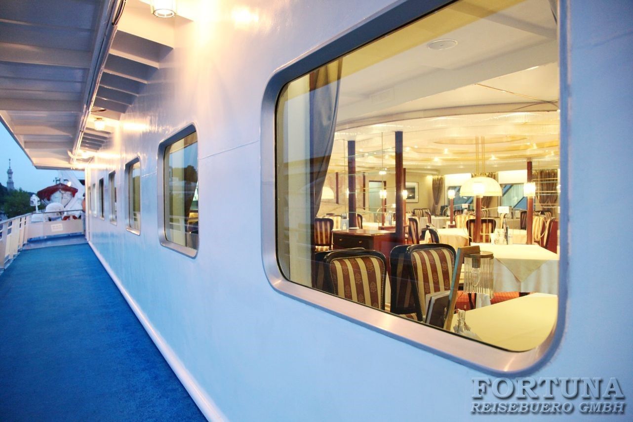 Круиз из Санкт-Петербурга в Пермь и обратно, теплоход "Волга Стар"