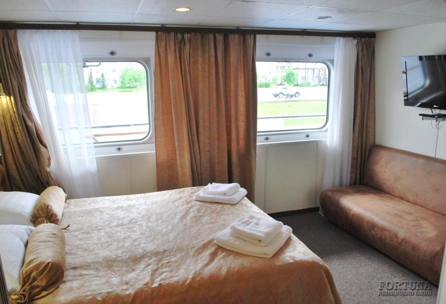 Теплоход Волга Стар. Люкс однокомнатный 2М+ ||6