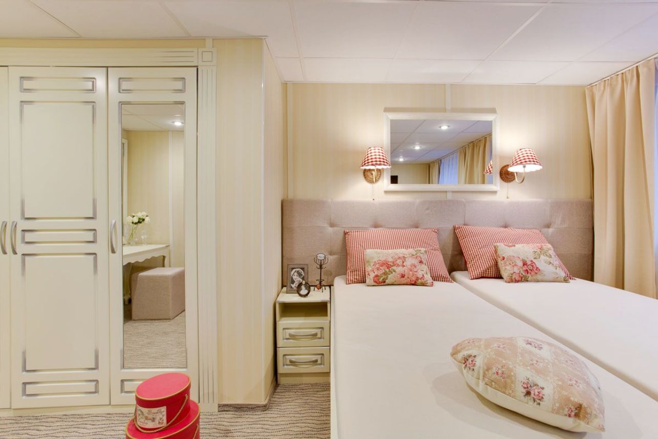 Речные круизы. Тх С. Дягилев. Люксы однокомнатные 2М+ ||6