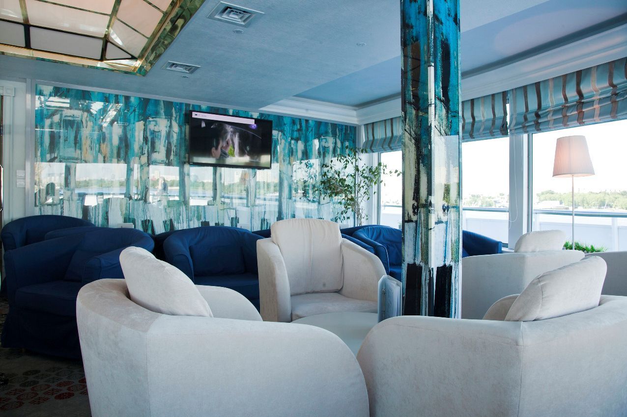 Речные круизы. Тх Сергей Дягилев, бар Панорама ||2