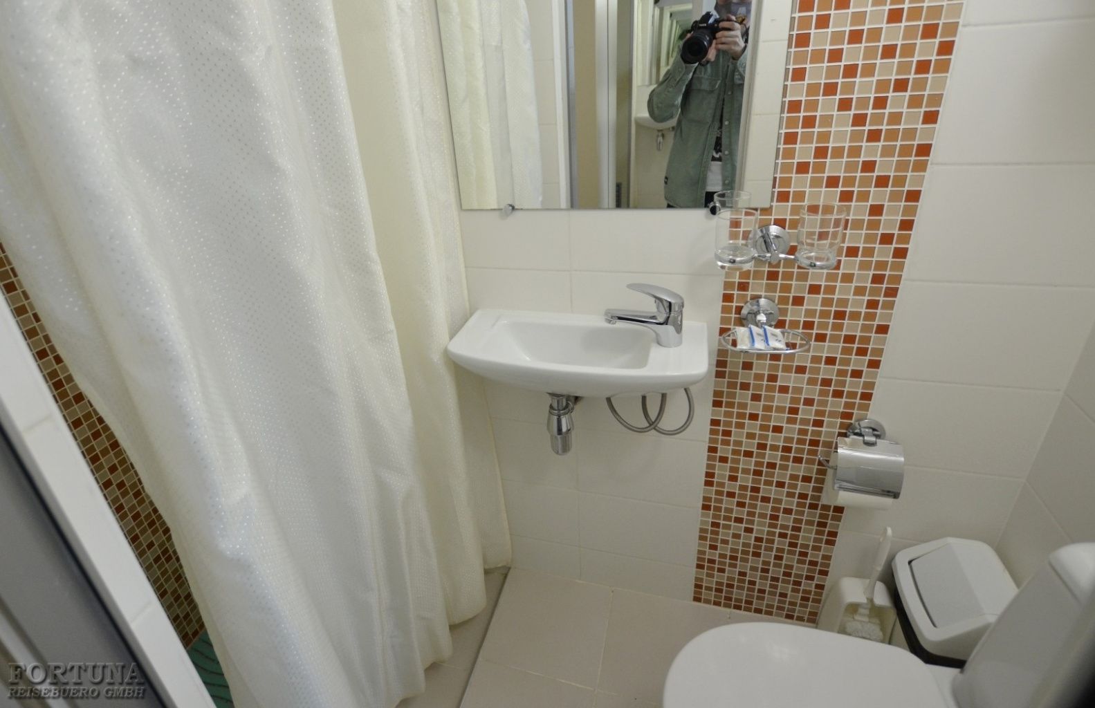 Теплоход М. Литвинов 4*. Каюты Четырехместные ||8