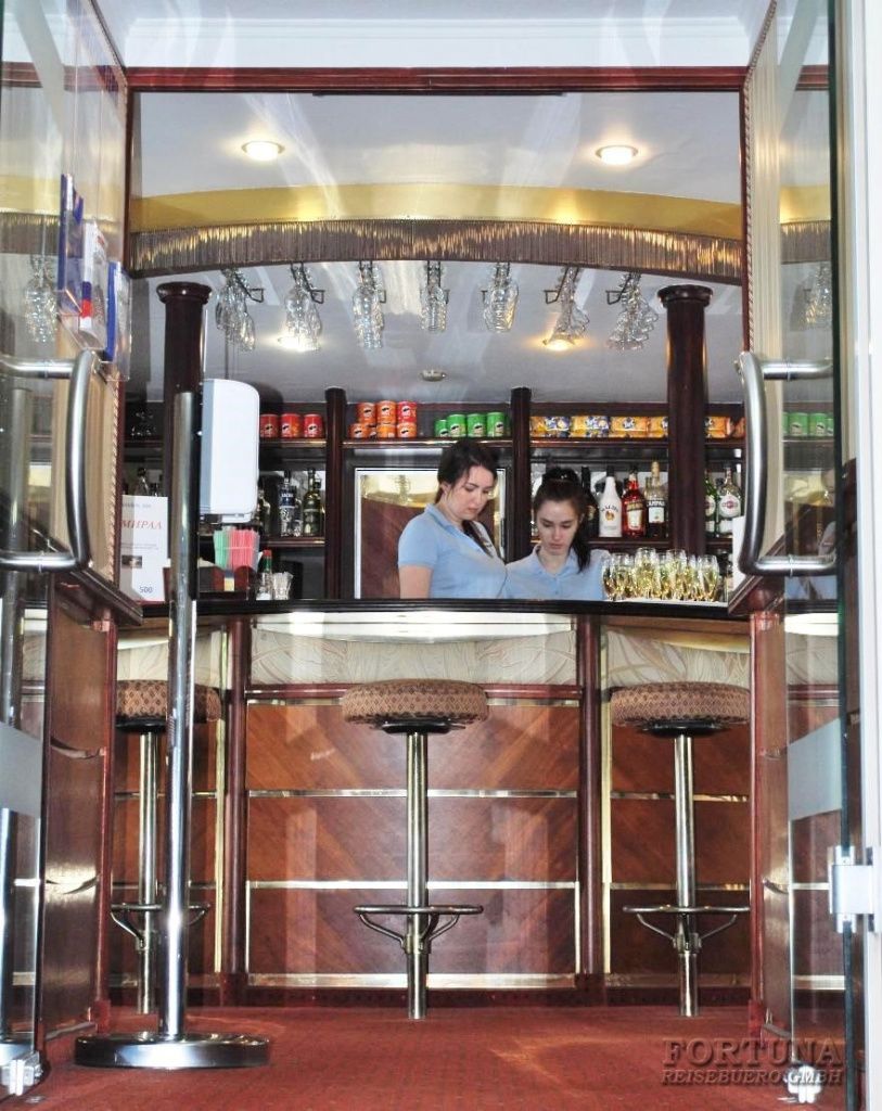 Речные круизы. Тx Волга Стар, Бар Панорама ||2