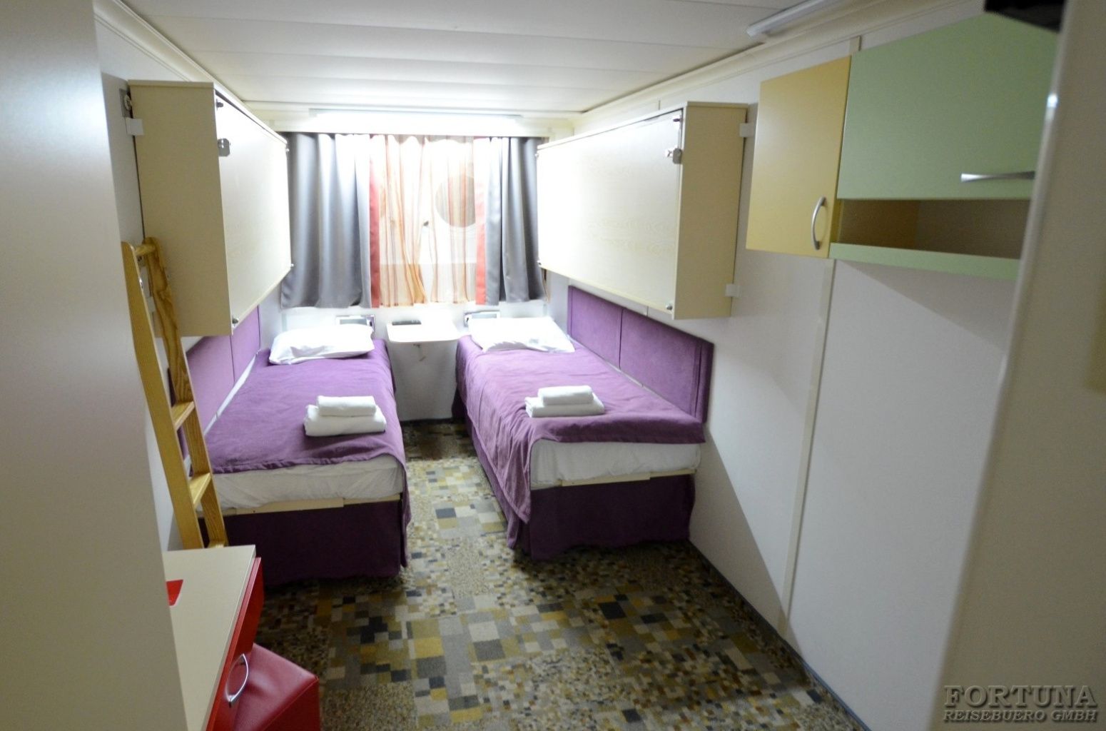 ТХ М. Литвинов 4*. Каюты четырехместные 4М ||8