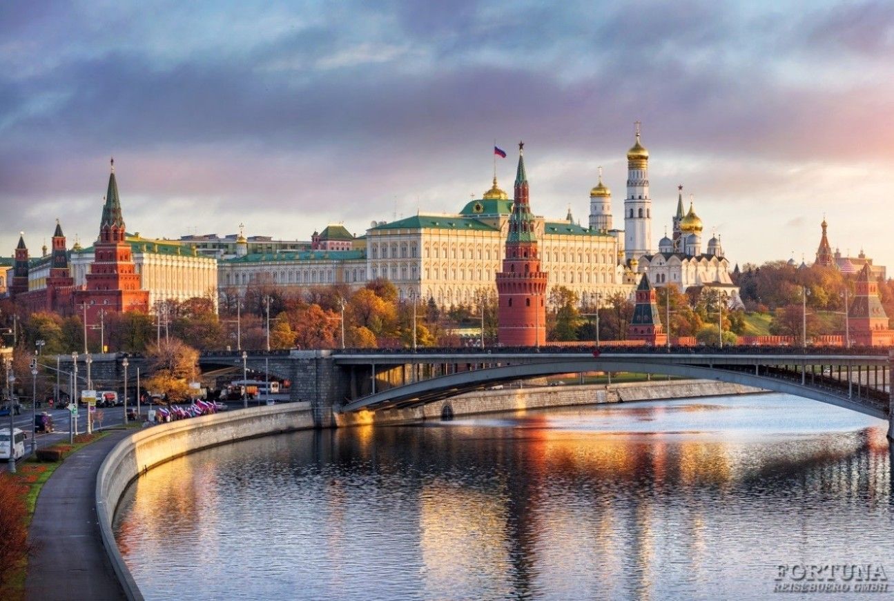 Круиз из Астрахани в Москву, теплоход "Николай Жарков"