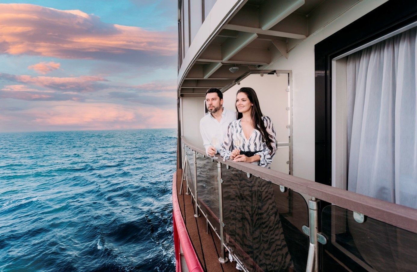 Круиз из Москвы в Петербург "Сага о выборге" теплоход "Мустай Карим" 5*