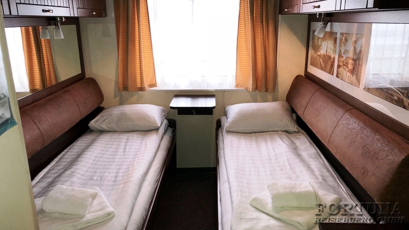 Теплоход Волга Стар 4*. Двухместная каюта Стандарт ||8