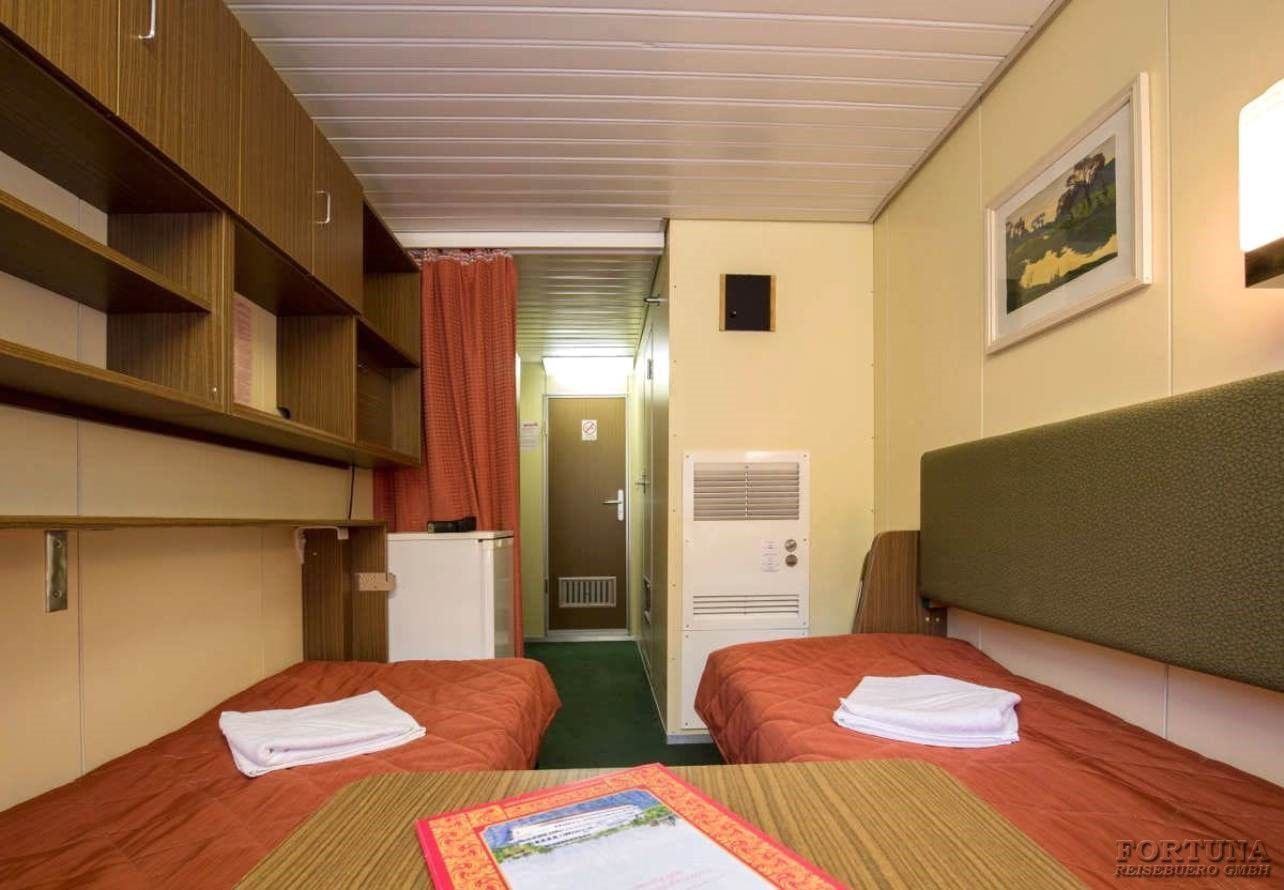 Теплоход Г. Чичерин. 2-х местные каюты ||8