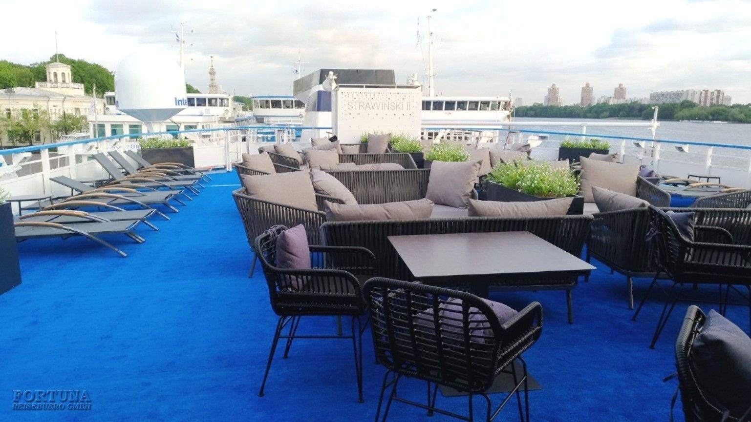 Тх Игорь Стравинский 4*. Солнечная палуба ||3