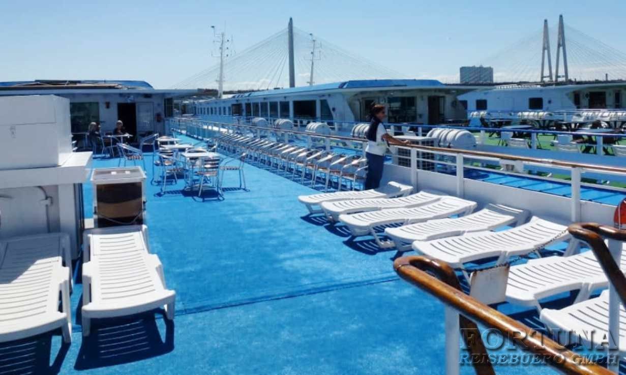 Круизы по России. ТХ Волга Стар 4*. Солнечная палуба