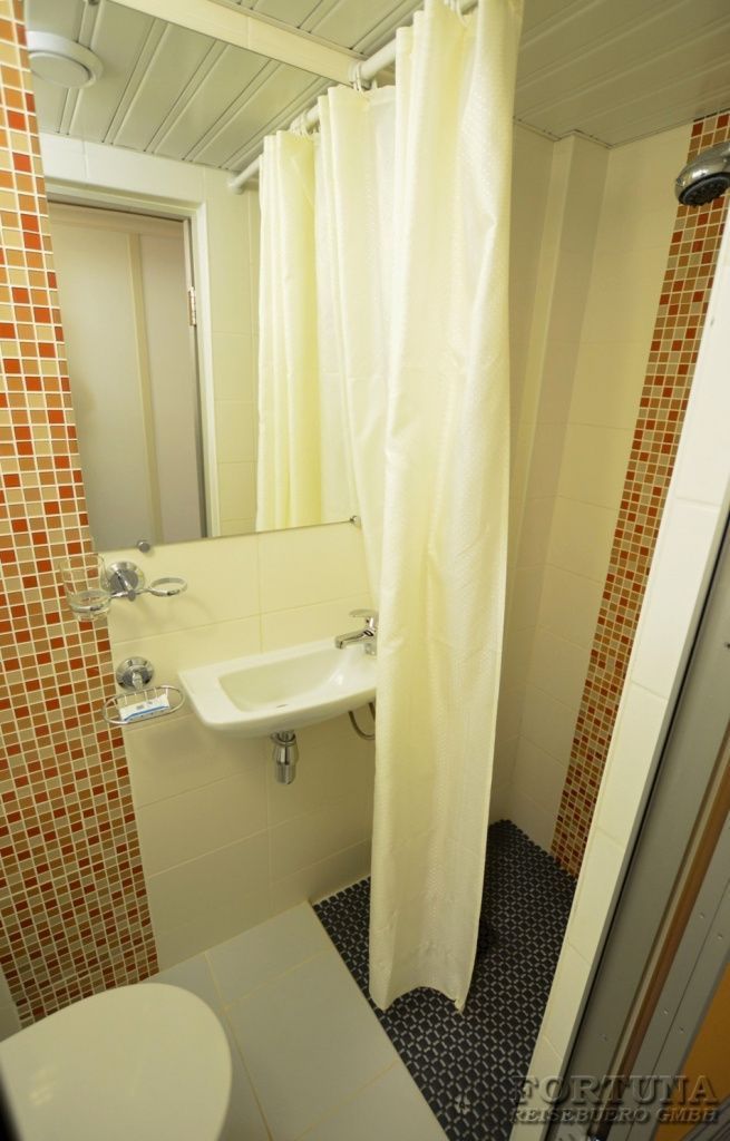 ТХ М. Литвинов 4*. Каюты Одноместные 1М № 419-426 ||6