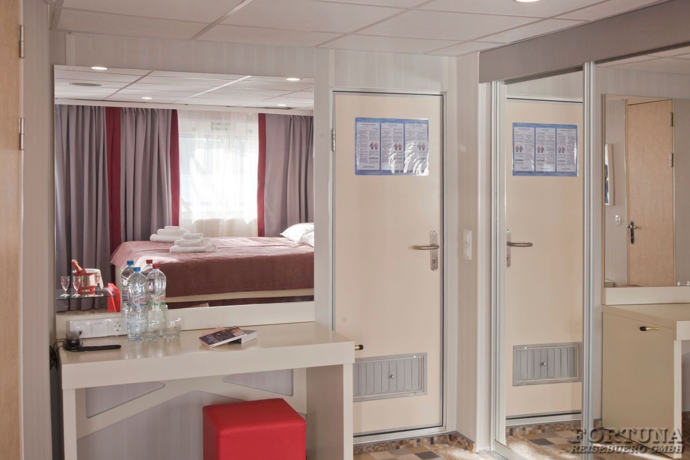 Круизы по России. ТХ М. Литвинов 4*. Каюты Люкс 2М+ ||5