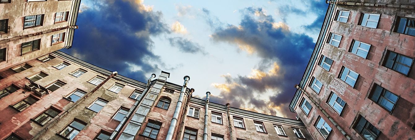 Пешеходная экскурсия "Легендарные дворики Петербурга"
