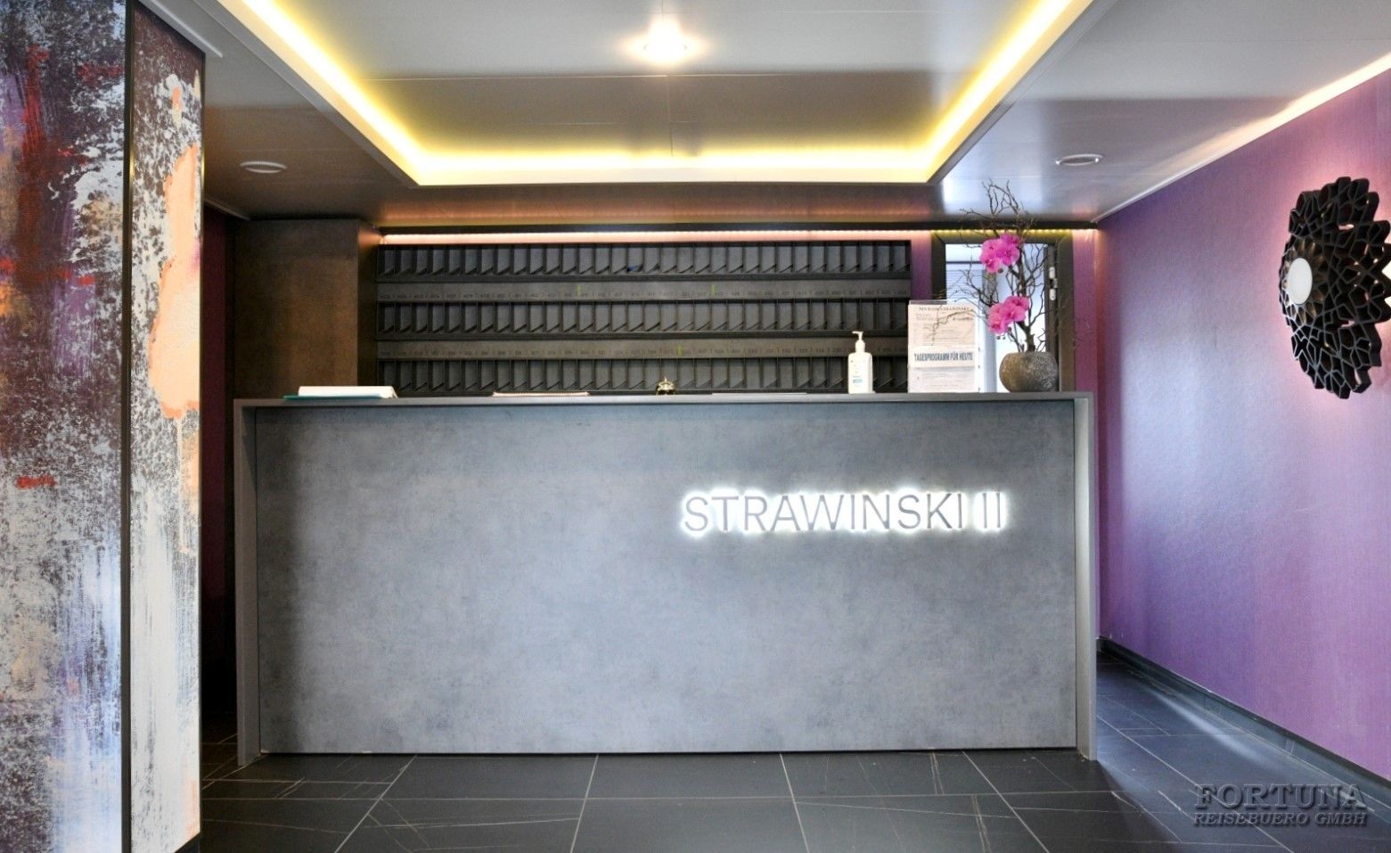 Теплоход Игорь Стравинский 4*. Ресепшен ||3