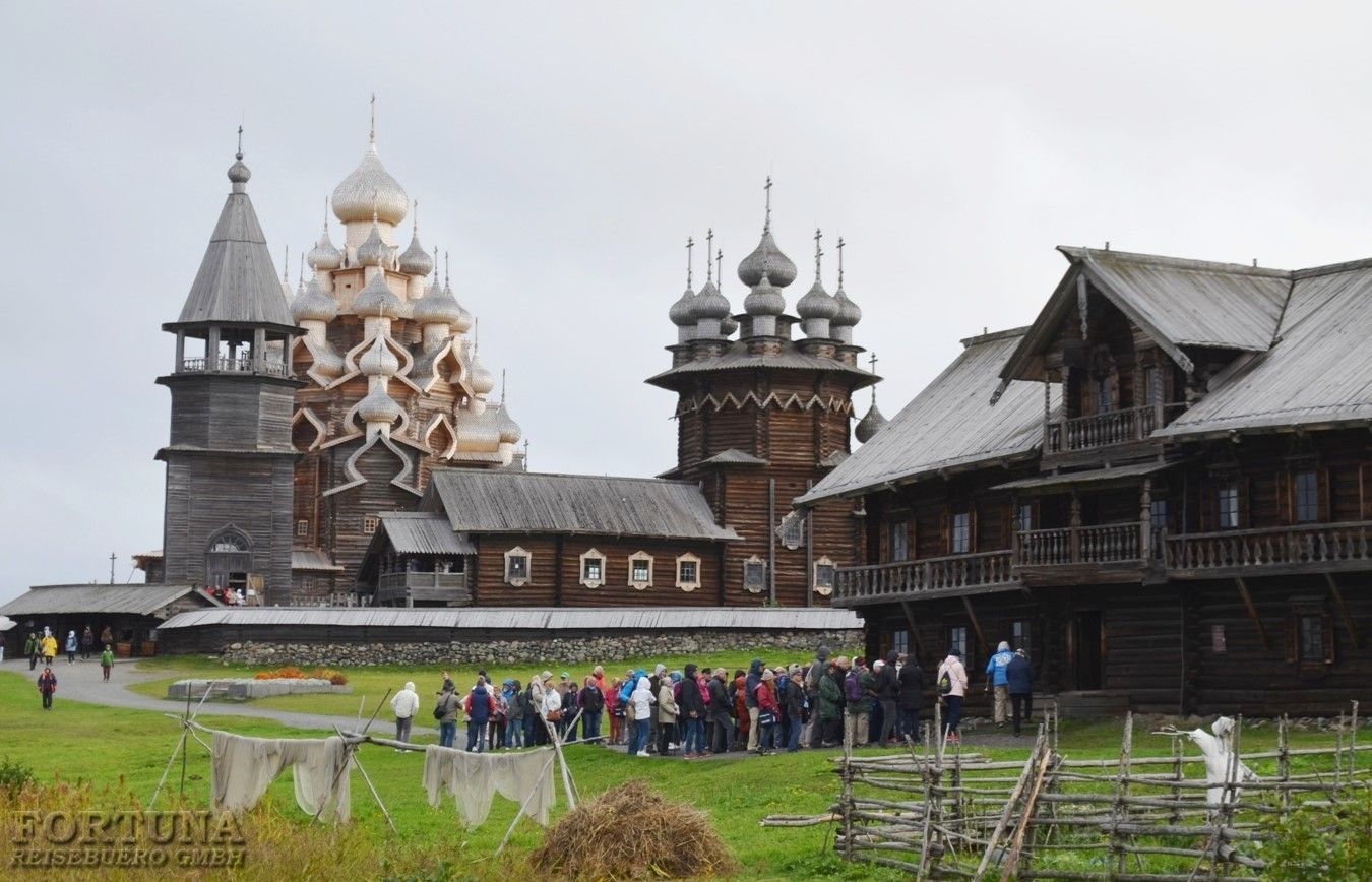 Круиз из Санкт-Петербурга в Москву, теплоход "Генерал Лавриненков", сезон 1