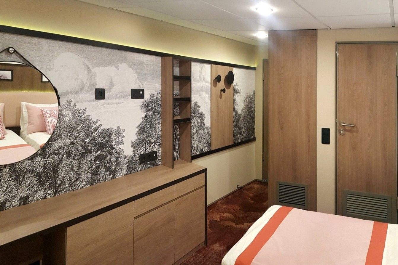 Теплоход Александра. Комфорт Премиум 2М ||8