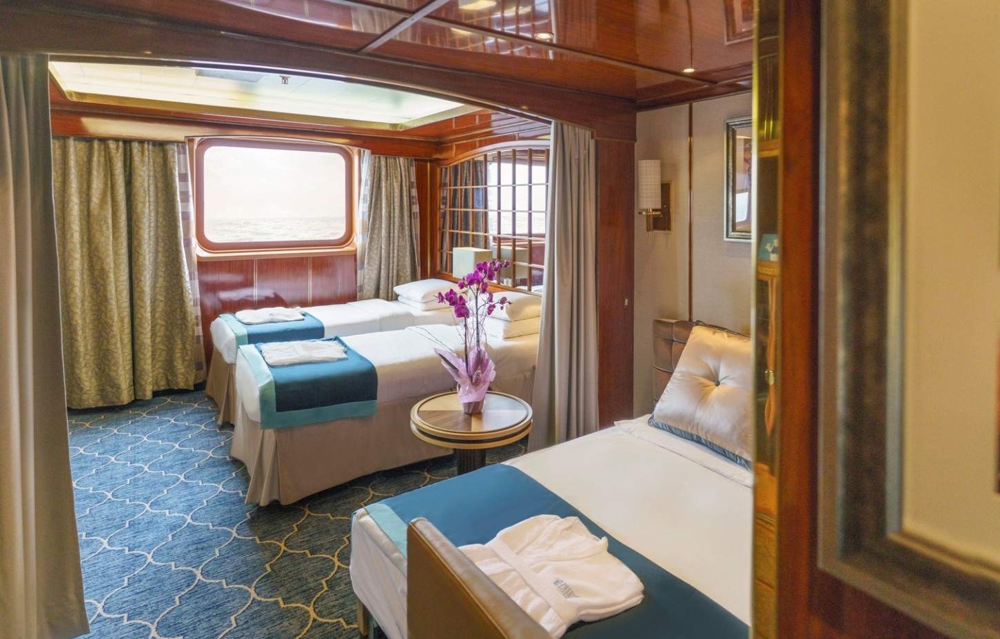 Си Спирит – судно премиум-класса. Каюты Трехместные ||9