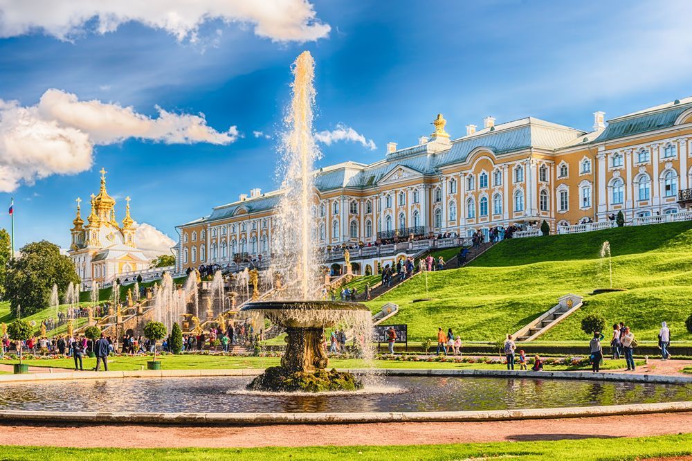 Петергоф (Петродворец). Нижний парк. Большой императорский дворец