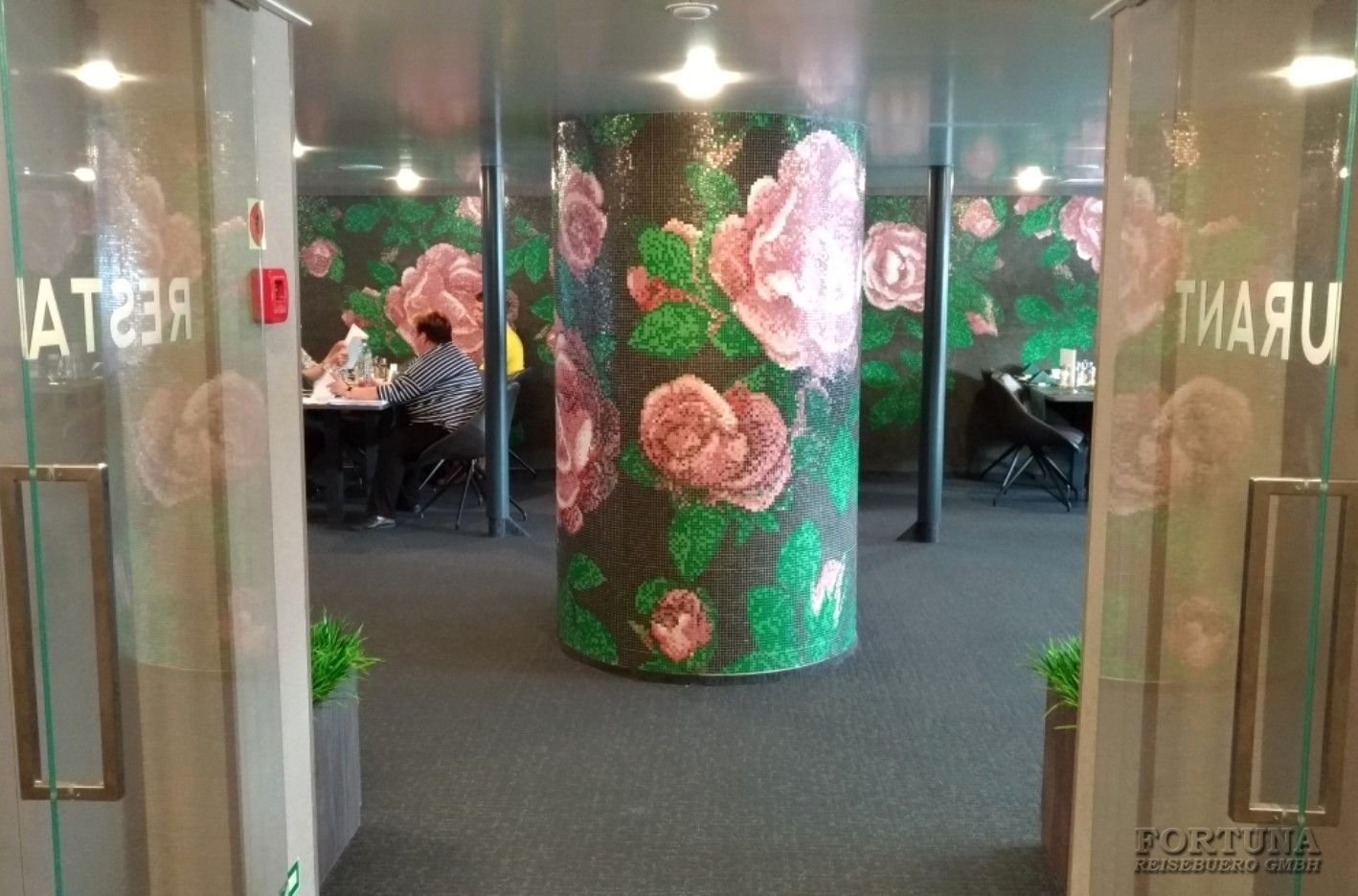 Круизы по России. ТХ И. Стравинский, ресторан ||1