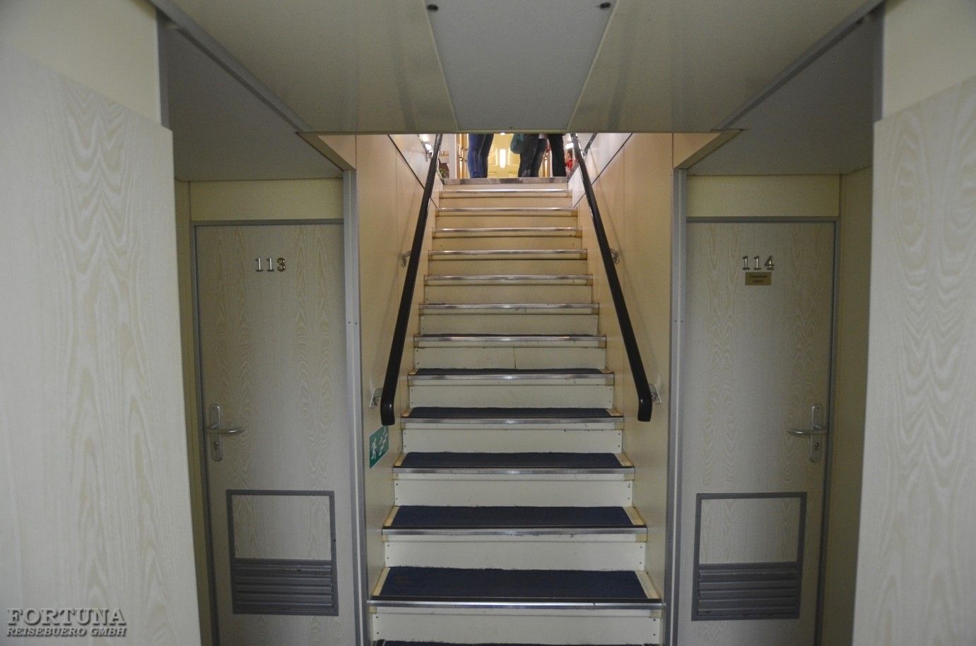ТХ Г. Чичерин. Четырехместные двухъярусные каюты ||9