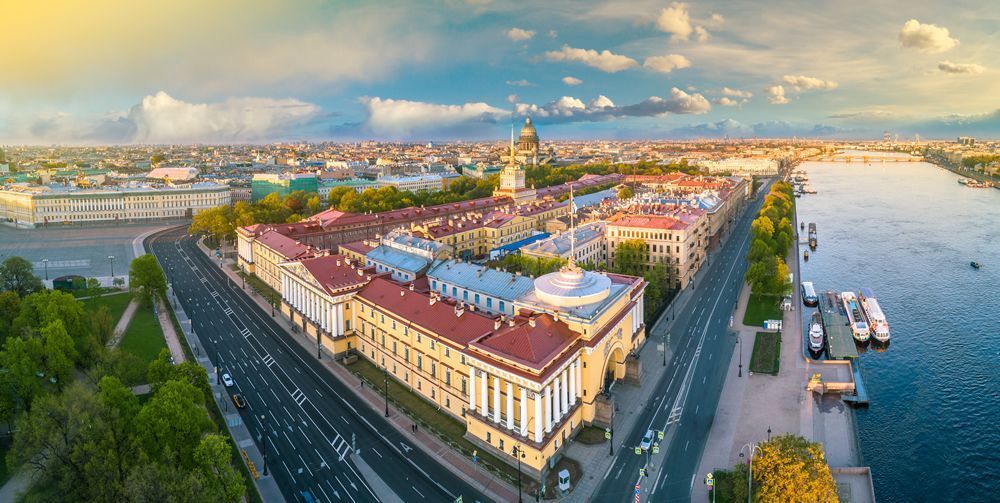 Круиз из Москвы в Санкт-Петербург и обратно, теплоход "Максим Литвинов"