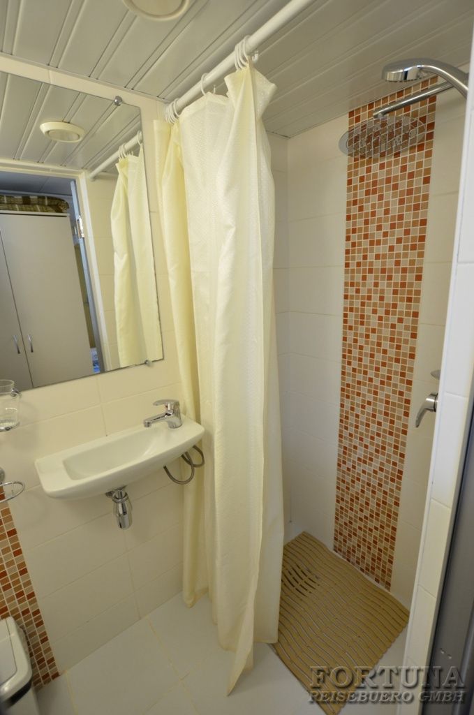 ТХ М. Литвинов 4*. Каюты Двухместные 2М ||7