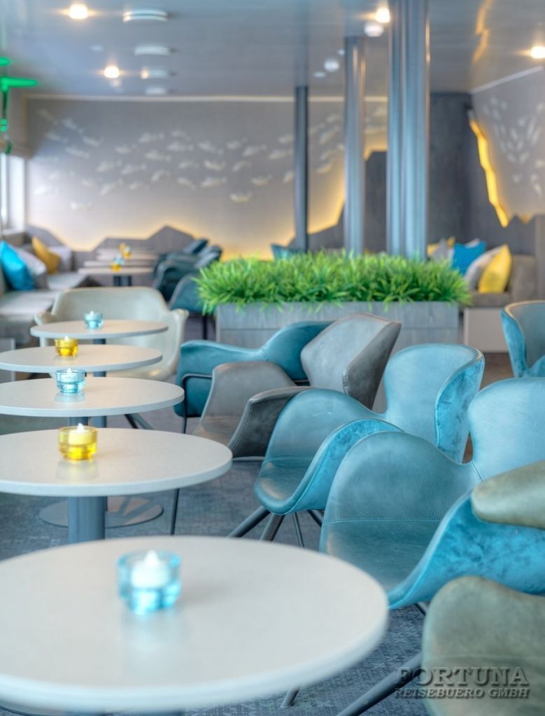 Речные круизы по России. ТХ И. Стравинский 4*. Панорама бар