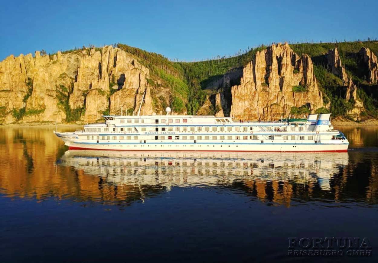 "Арктический круиз" - 14 дней, теплоход "Михаил Светлов"