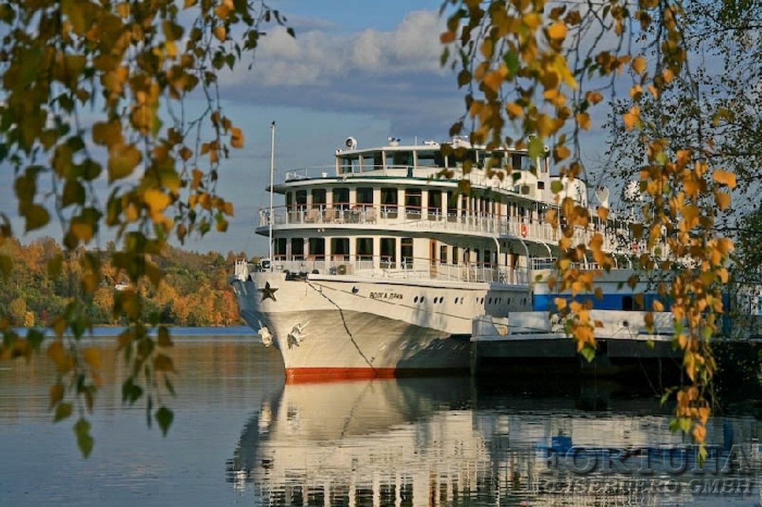 Круиз "Левитановский Плёс" из Москвы, теплоход "Волга Дрим" 5*