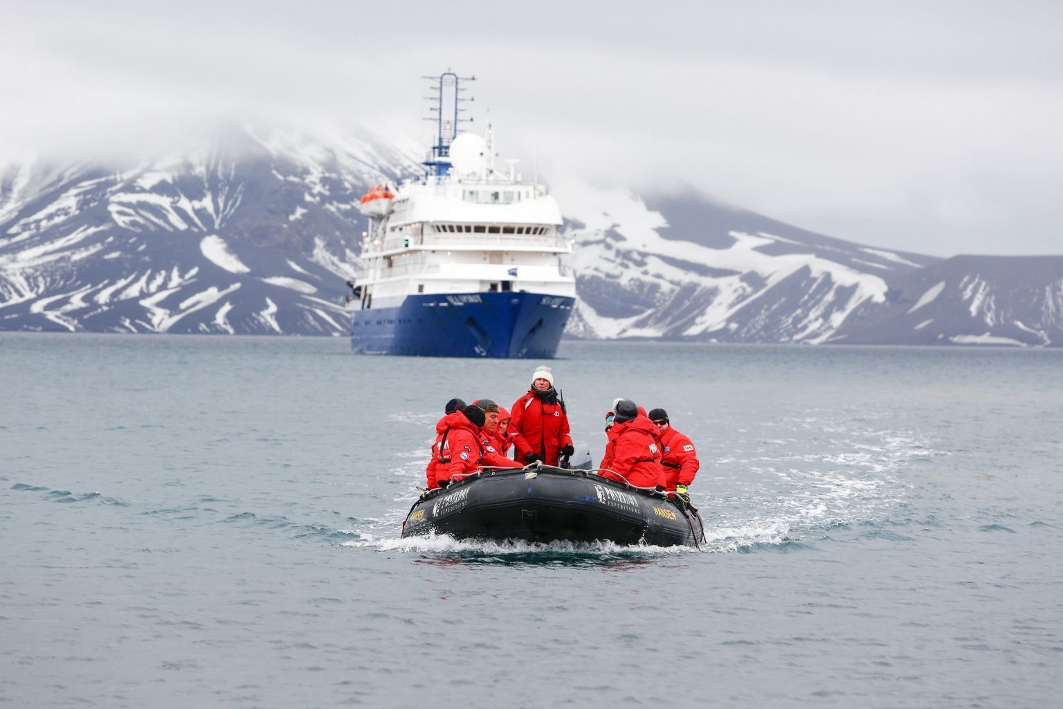 Экспедиционный круиз: в царстве белого медведя