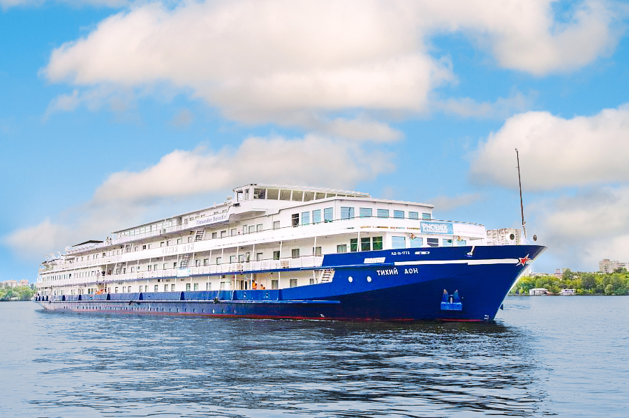 Круиз "Санкт-Петербург - Мандроги - Кижи - Горицы - Ярославль - Нижний Новгород - Казань - Болгар - Тетюши - Чебоксары - Нижний Новгород - Городец - Плес - Кузино - Вытегра - Валаам - Санкт-Петербург", теплоход "Тихий Дон"
