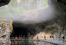 Рускеала, Карелия. Экскурсия в подземные штольни в мраморном каньоне парка