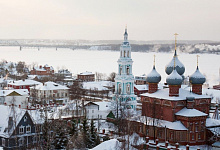 Кострома город на реке Волга. Церковь Воскресения На Дебре