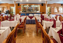 Теплоход Ленин, ресторан
