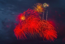 Салют с теплохода на День Победы - 9 мая