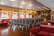 Теплоход Ленин, конференц-бар