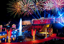 Тур в Санкт-Петербург: Праздник Закрытия фонтанов в Петергофе