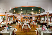 Круизы по России. ТХ Георгий Чичерин. Бар-ресторан Нева