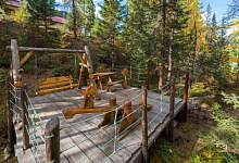 Шумак - туристическая база в горах Восточного Саяна, Сибирь