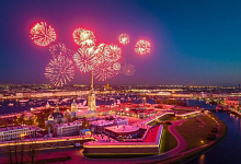 Салют с теплохода на День Победы - 9 мая