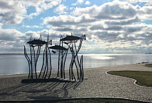 Скульптура "Онежские Фишки" в Петрозаводске. Карелия