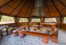 Шумак - туристическая база в горах Восточного Саяна, Сибирь